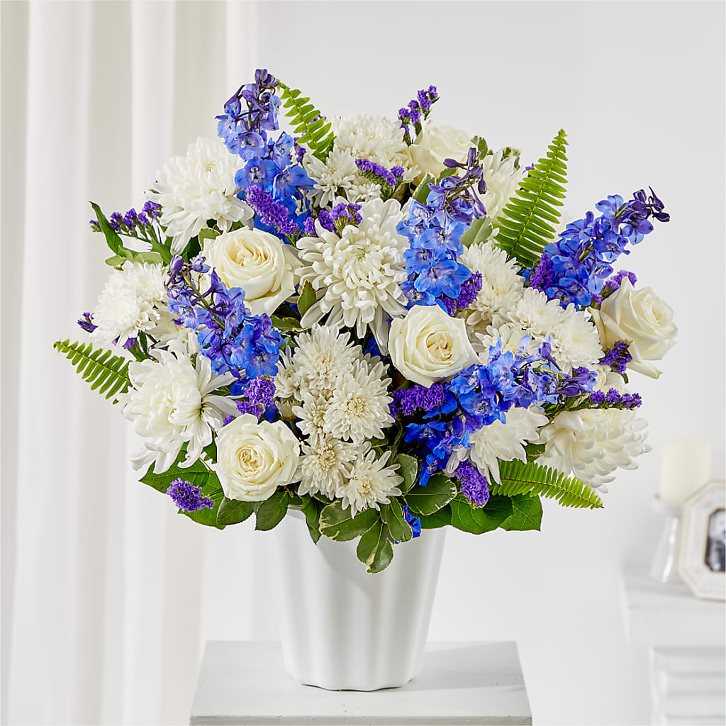 Hold Dear Tabletop Basket – Floreria Reno, Reno NV