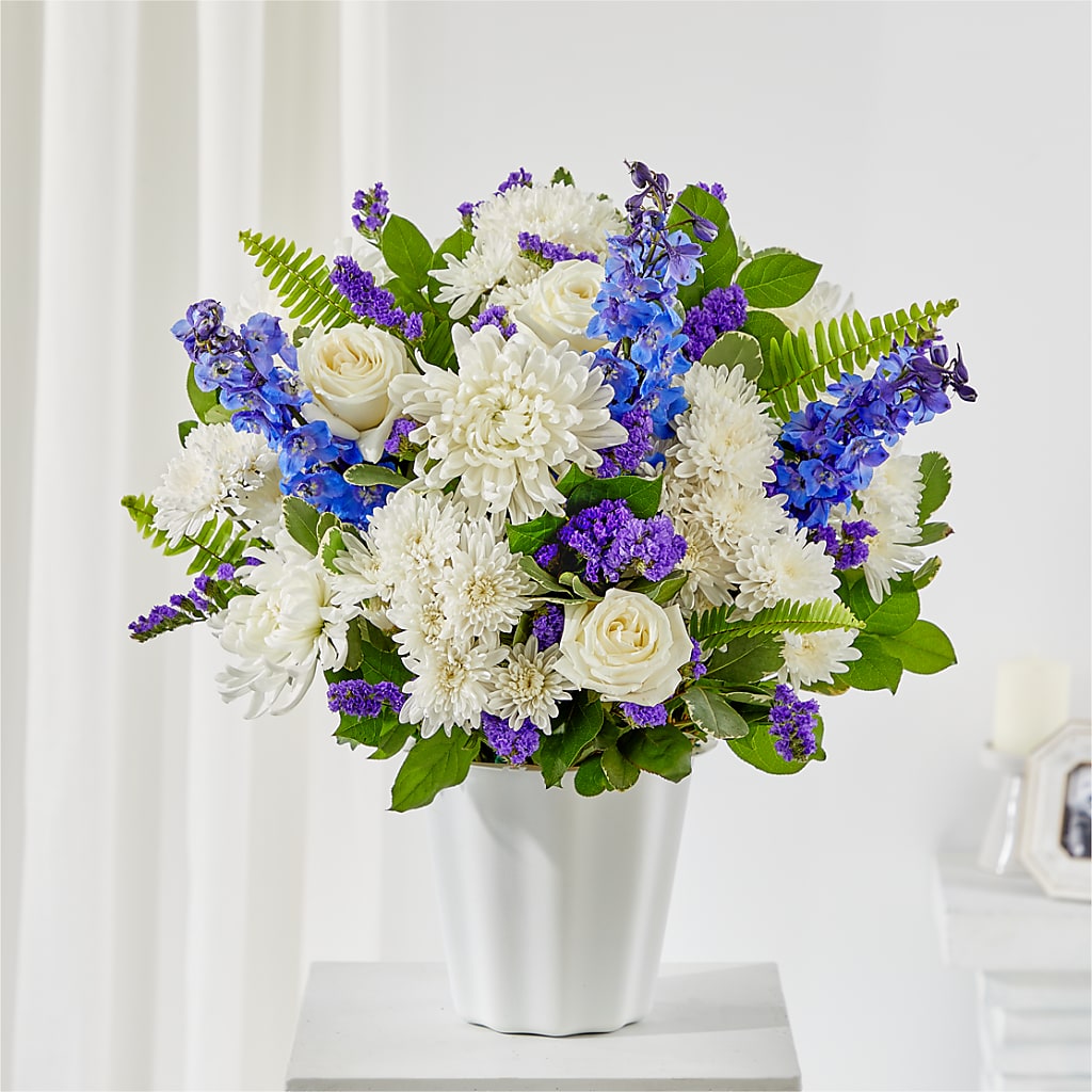 Hold Dear Tabletop Basket – Floreria Reno, Reno NV