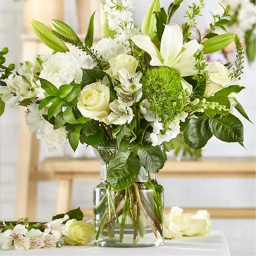 Classic Ivory – A Florist Original – Floreria Reno, Reno NV