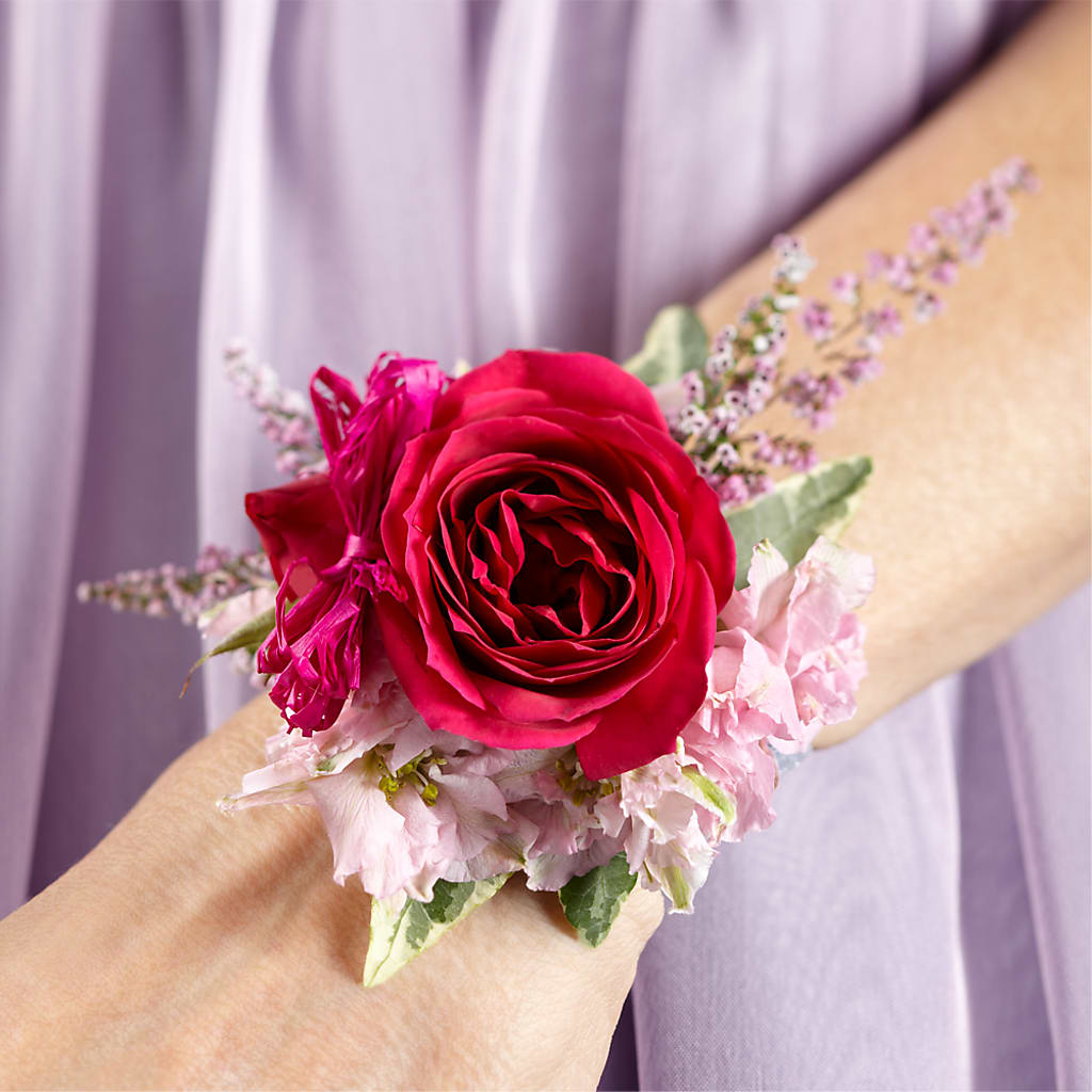 Rose Charm Corsage – Floreria Reno, Reno NV