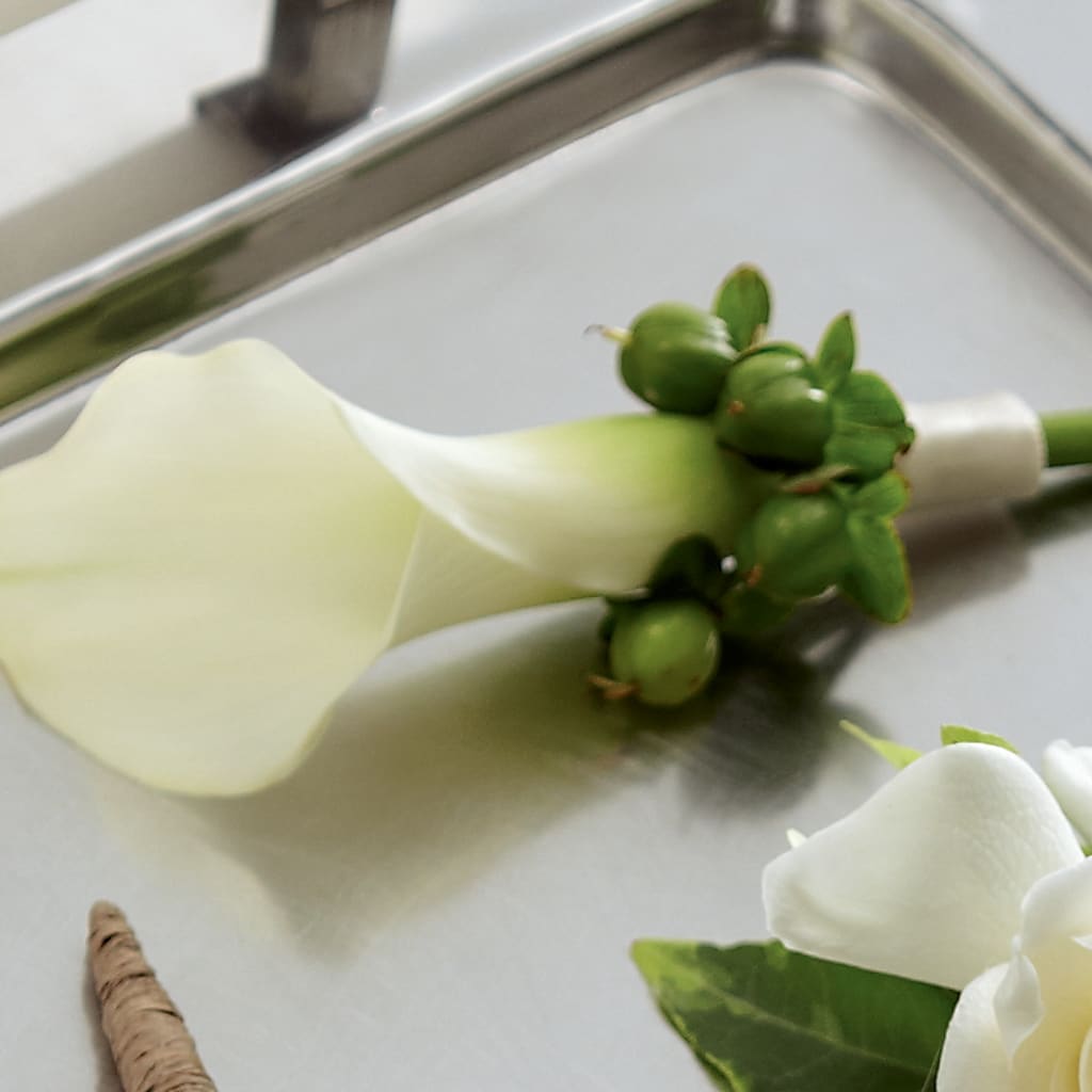 White Calla Boutonniere – Floreria Reno, Reno NV