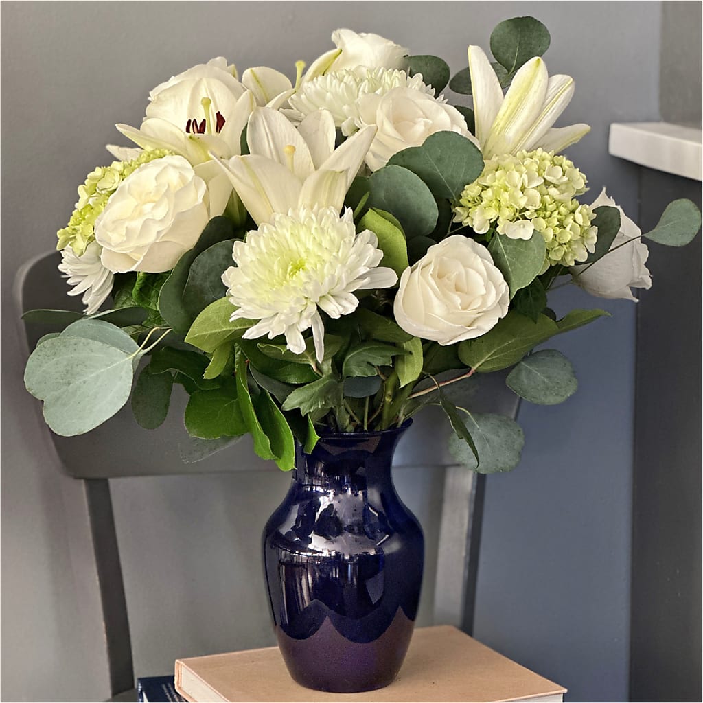 Snowy Dreams Bouquet –  Floreria Reno, Reno NV