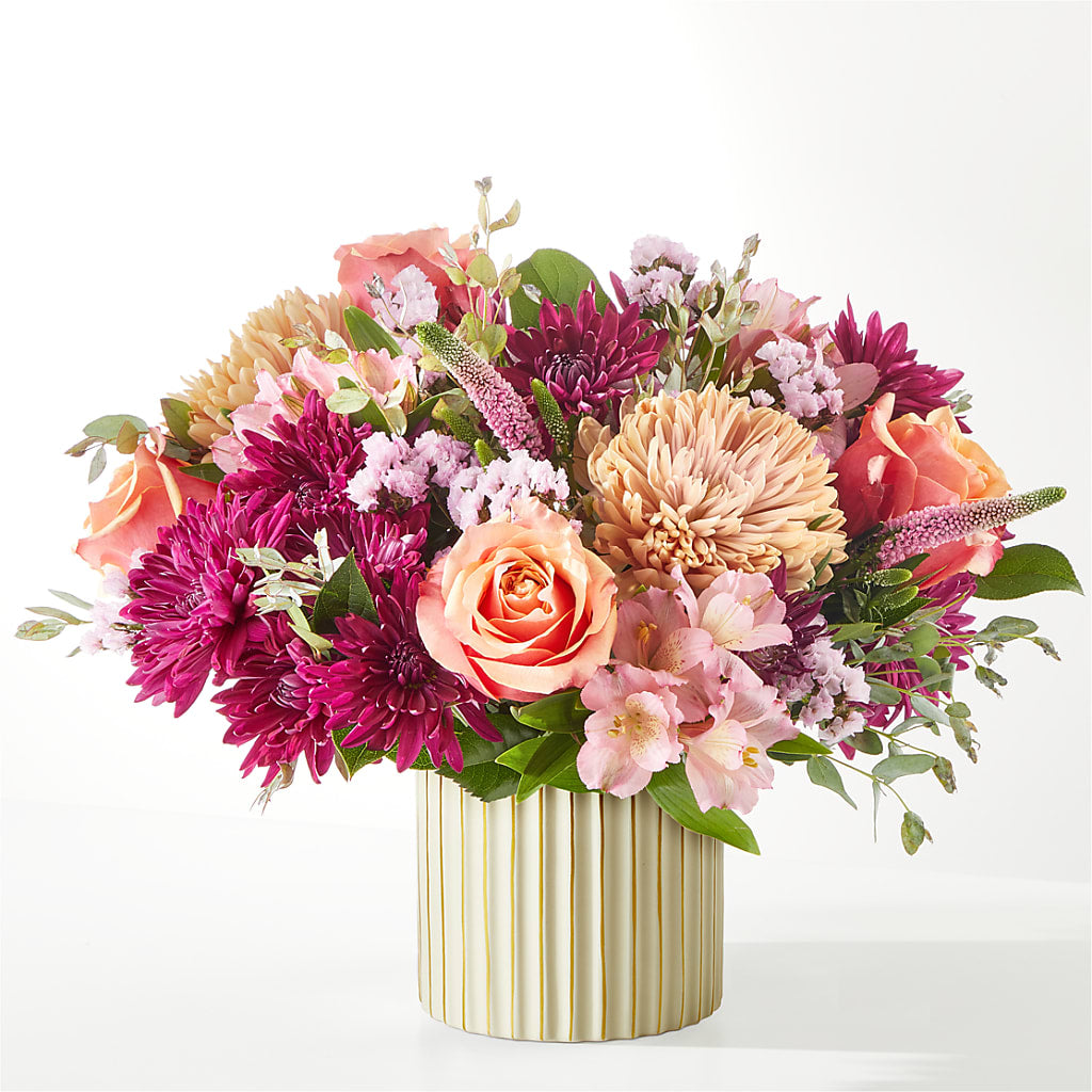 Berry Cobbler Bouquet with Ivory Vase –  Floreria Reno, Reno NV