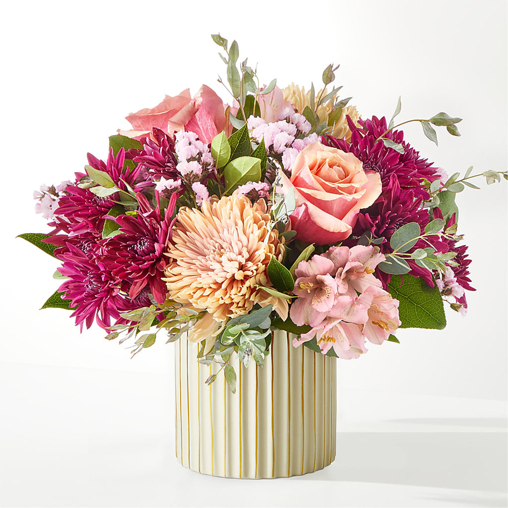 Berry Cobbler Bouquet with Ivory Vase –  Floreria Reno, Reno NV