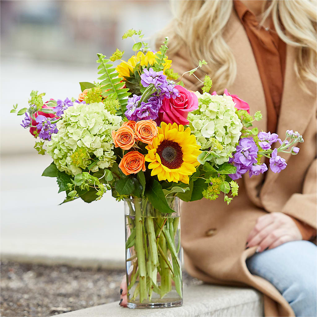 Vibrant Greetings Bouquet –  Floreria Reno, Reno NV