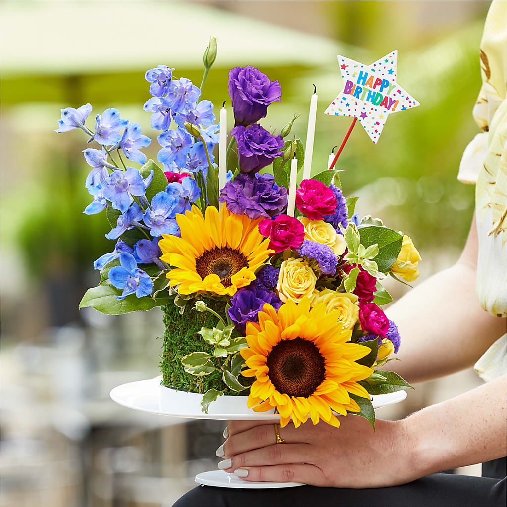 Star of the Day Floral Cake –  Floreria Reno, Reno NV